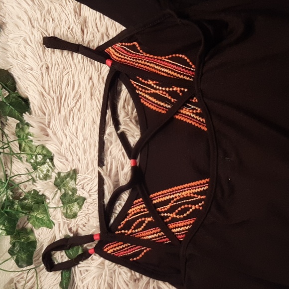 Set of Maurice's Fashionable Tank Tops Medium - Picture 5 of 10